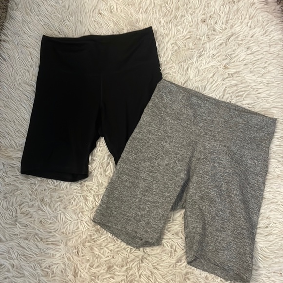 Old Navy Pants - Old Navy biker shorts